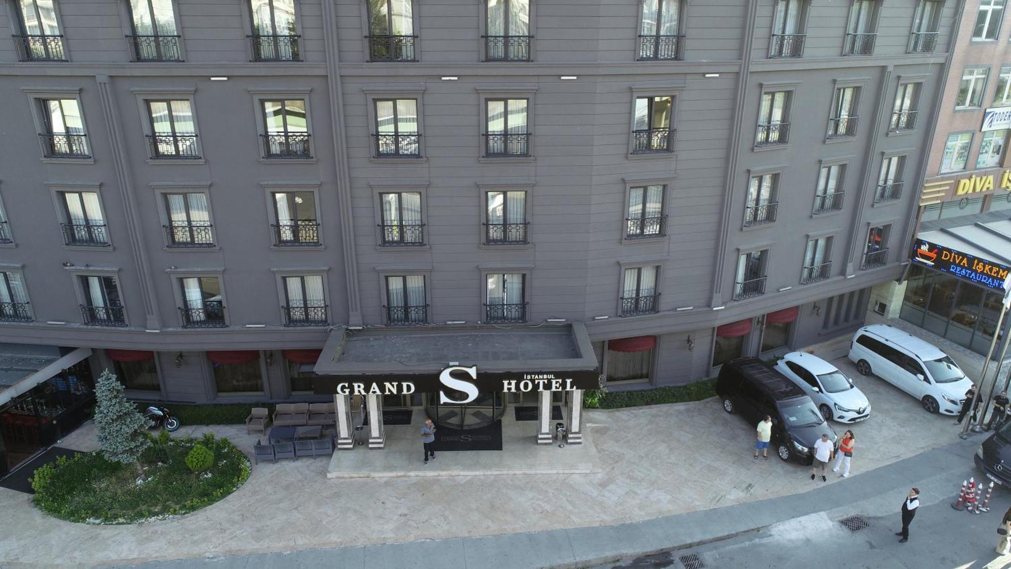 Grand S Hotel — Fotos 1